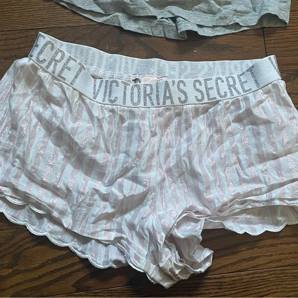 Victoria Secret PJ Set - Picture 3 of 4
